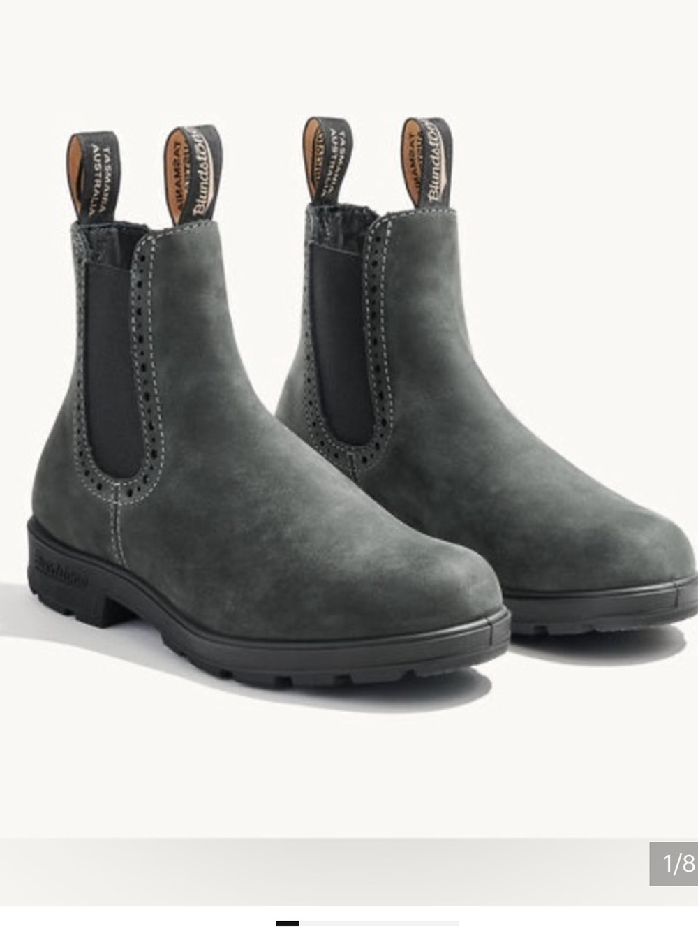 Like new - Blundstone 1630 Women's Originals, Rustic Black, US women’s 8
